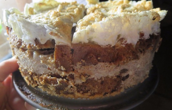 Banánová žemlovka s tofu krémem ze špaldového chleba
